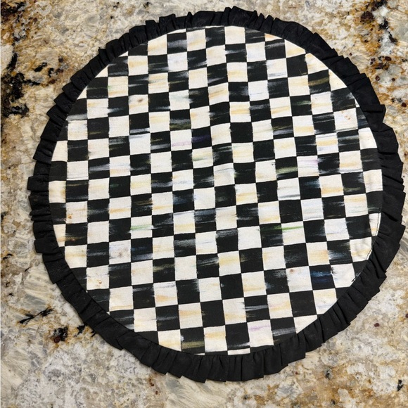 Mackenzie Childs Black and White Courtly Check  Round Placemat - Picture 1 of 4
